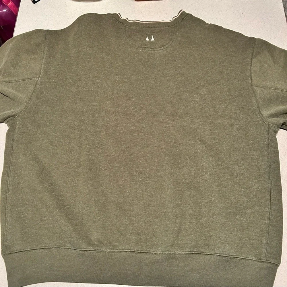 Greg Norman Mens Olive‎ Green V-Neck Pullover Sweatshirt Shark Logo Size Large